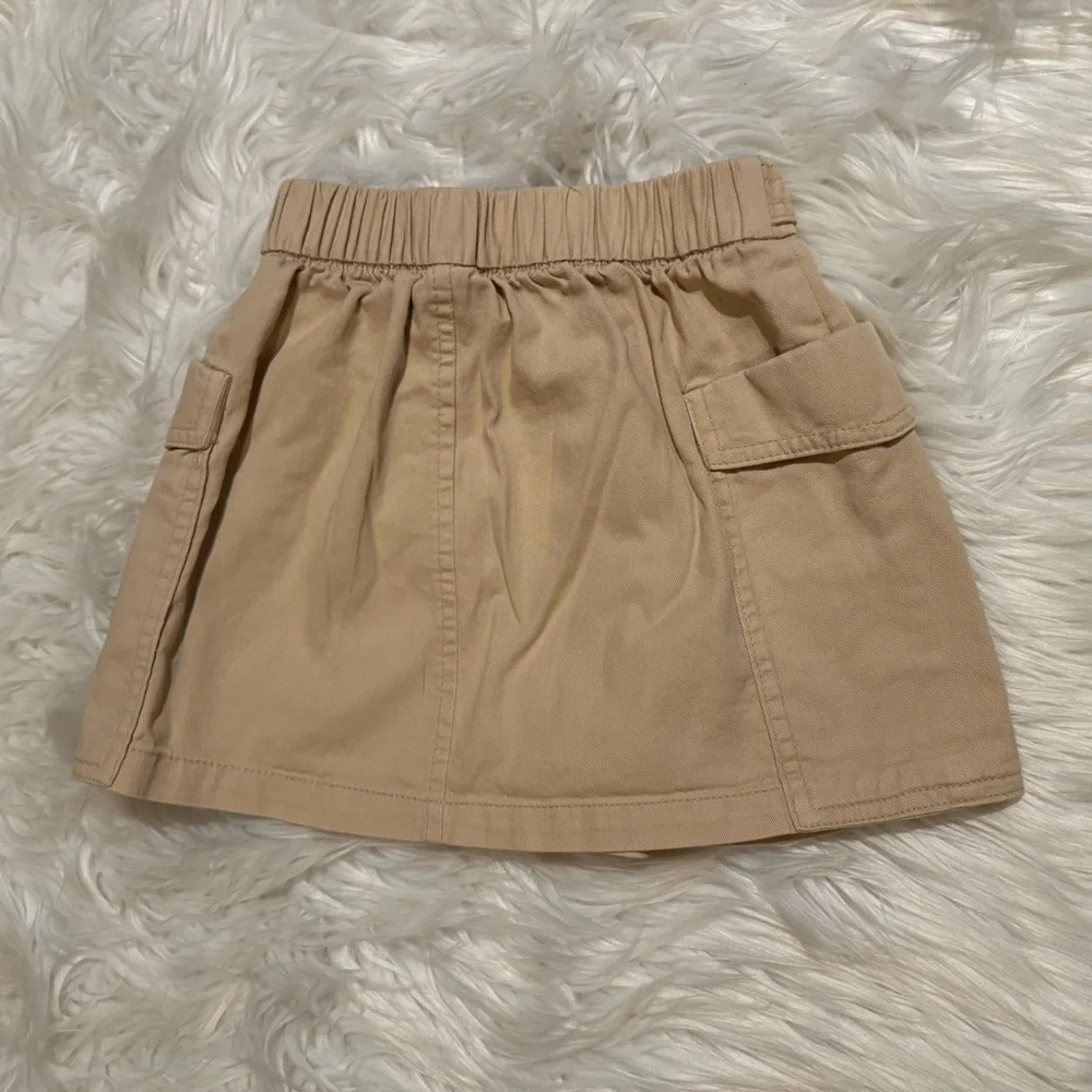 Old Navy Toddler Girl Beige Tie‎ Front Skirt with Pockets Size 3T Gently